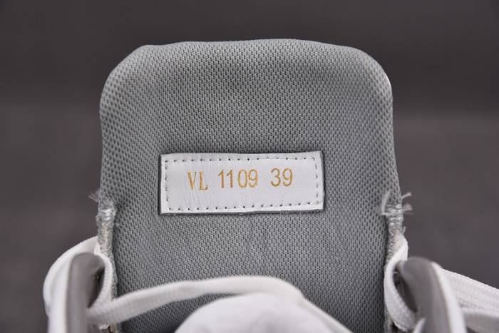LOUI VUITTO SNEAKER