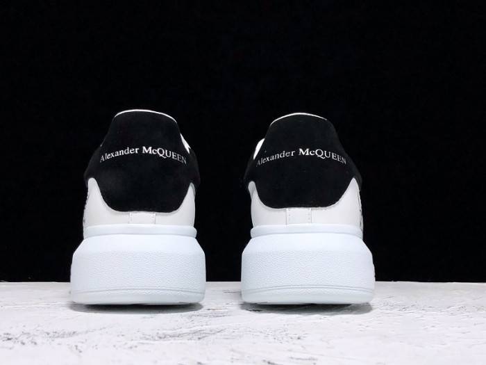 MQ Sneakers