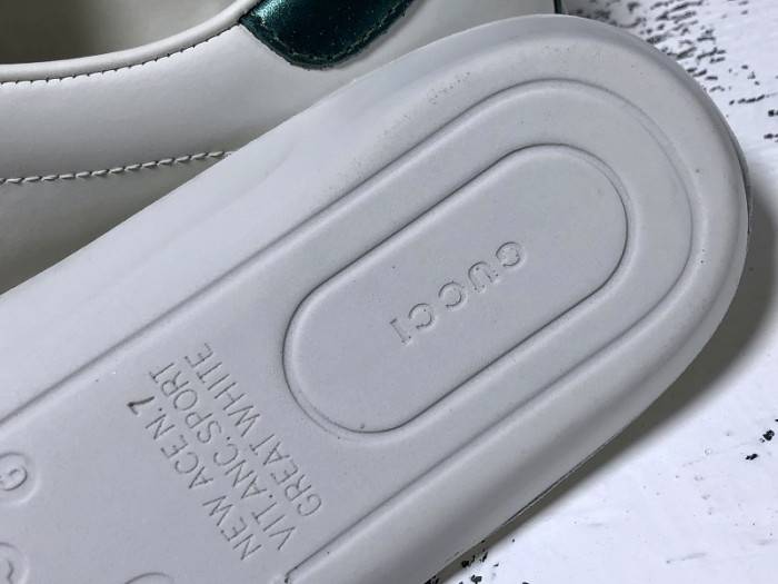 G*u*i ace embroidered low-top sneaker
