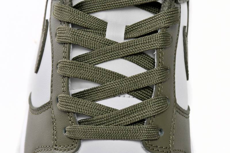 Nike Dunk Low Medium Olive