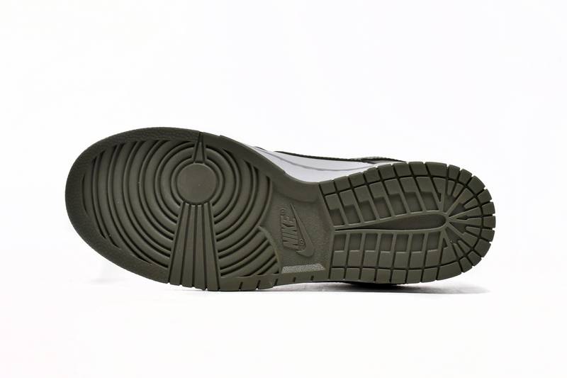 Nike Dunk Low Medium Olive