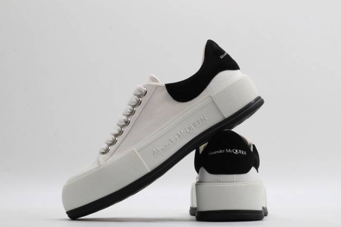 MQ Sneakers