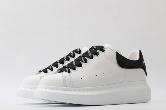 MQ Sneakers