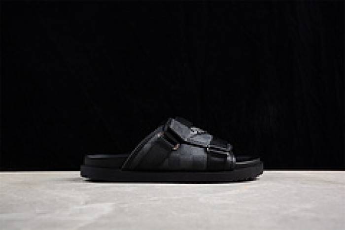 Loui Vuitto SLIPPERS