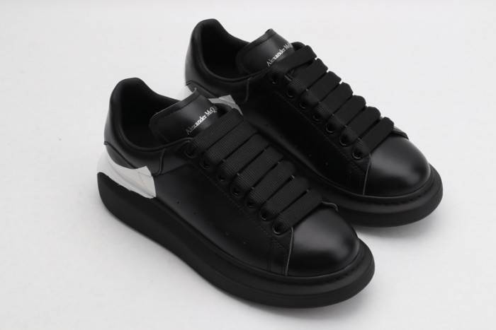 MQ Sneakers