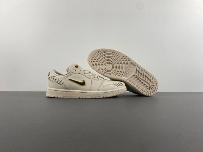 Air Jordan 1 Low WMNS “Method of Make” FN5032-200