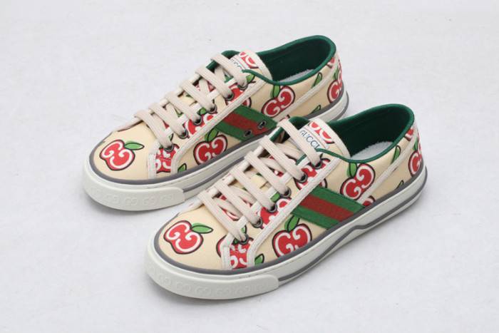 G*u*i sneaker 123-2