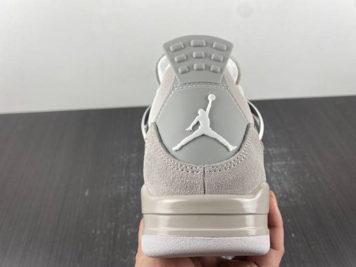 Jordan 4 Retro Frozen Moments AQ9129-001