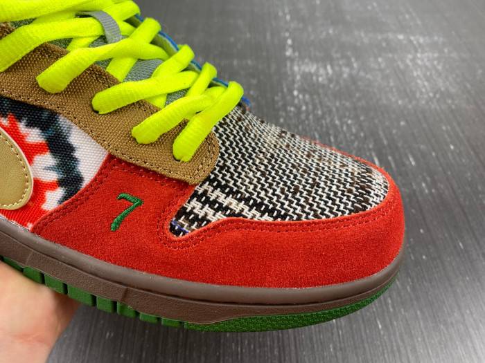 Nk SB Dunk Low What the Dunk 318403-141