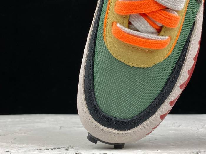 Sacai x Nike LdWaffle Big Shark BV0073-081