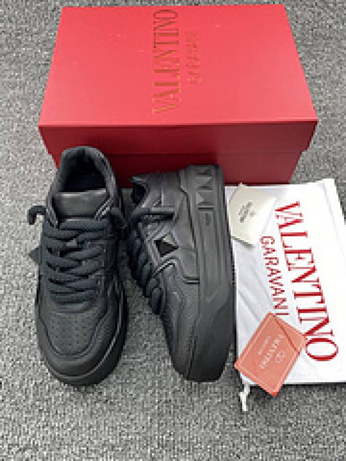 VALE·NTI·NO· Sneakers VS018